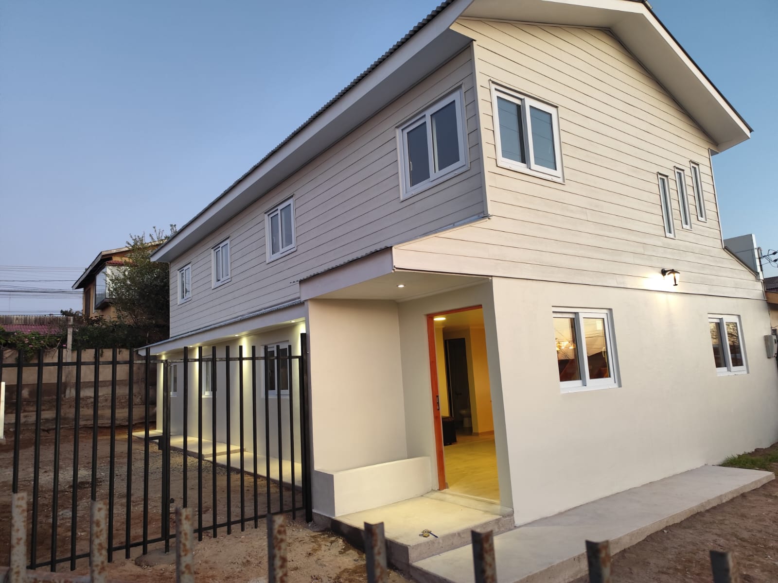 ProyectosMP construcción y electricidad - Equipo trabajando en obra